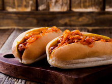 Como fazer cachorro-quente de linguiça: aprenda a receita completa e dicas para deixá-lo suculento