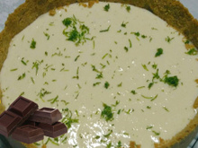 Torta de limão com chocolate com massa fácil de fazer: receita simples que todo mundo vai querer no fim de semana