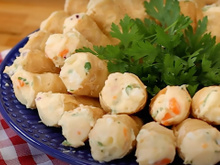 Canudinho de maionese é um aperitivo sensacional para servir no Ano-Novo (ou em qualquer festinha!): já anota, salva ou printa a receita