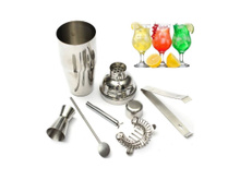 Drinks em casa: 4 ideias de cocktails diferentes 