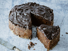 "Superfácil e muito bom": use abobrinhas para fazer um delicioso bolo de chocolate sem glúten e muito úmido