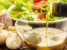 Essa é a quantidade de azeite de oliva que você deve consumir por dia para reduzir o risco de morte por doenças