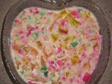 Sobremesa colorida de gelatina