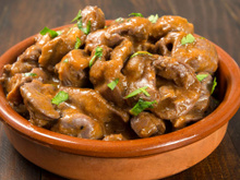 Antigamente só os pobres comiam, hoje é a guloseima preferida da vovó: esse prato barato virou o favorito de todos