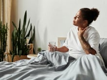 A planta "mágica" que cresce em qualquer vaso e purifica o ar do seu quarto para noites de sono perfeitas