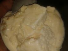 Sorvete cremoso de abacaxi