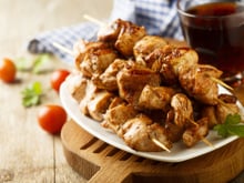 Espetinho: 5 ideias deliciosas de alimentos para esse petisco