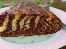 Como fazer bolo zebra: o segredo para a massa não misturar e ficar com listras perfeitas