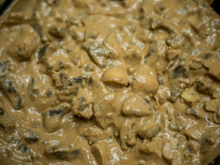 Strogonoff fácil muito CREMOSO (sem creme de leite!): receita diferente é tão gostosa quanto a tradicional