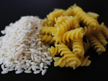 Arroz, tapioca, macarrão: por que alguns alimentos causam picos de açúcar no sangue e como evitar?