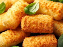 Com 1 ovo, 1/2 xícara de aveia e 1 lata de grão-de-bico: como preparar deliciosos croquetes vegetarianos empanados, ideais para o seu almoço