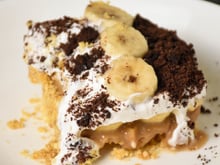 Todo o fim de semana eu faço essa banoffee de frigideira para matar a vontade de doce: sobremesa cremosa é muito prática