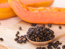 Semente de mamão assada no forno: veja como fazer e descubra benefícios