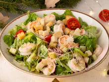 40 receitas de salada de Natal para uma ceia leve com pratos saborosos para impressionar seus convidados