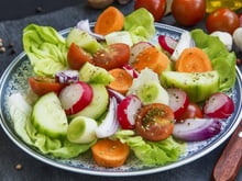 Salada de legumes e vegetais