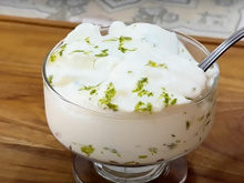 Nem leite condensado, nem creme de leite, nem açúcar, nem gelatina, nem fogo: essa receita fácil de mousse de limão chega a me emocionar