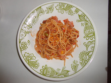 Macarrão ao molho de carne moída