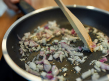 Alho cru ou cozido: entenda qual é melhor para o seu corpo, segundo a ciência