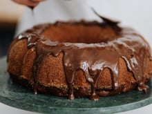 Uma receita para um bolo de chocolate fácil, rápido e incrivelmente reconfortante