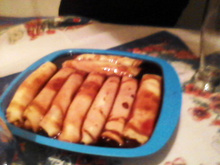 Panquecas doces com molho de vinho maravilhosas