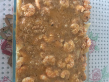 Macarrão com atum e camarão