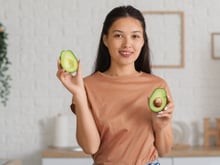 Você está perdendo nutrientes comendo abacate do jeito errado, mas eu te ensino a forma certa!