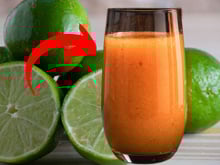 Quais são os benefícios do suco de caqui com limão?