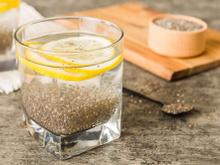 Água com chia e limão para emagrecer: truque para perder peso viraliza nas redes sociais, mas será que funciona?