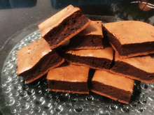 Brownie simples e com casquinha