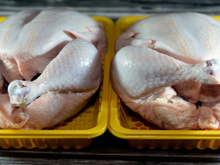 Muitos tem certeza, alguns tem dúvida: tem hormônio no frango? A ciência finalmente encerra o debate