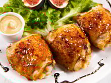 Sobrecoxa de frango assada no forno: receita que a minha avó fazia pra minha mãe, que fez pra mim e agora meus filhos amam!