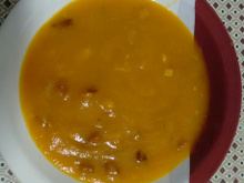 Caldo de cenoura com gengibre