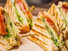 Turista é surpreendido com cobrança absurda em seu pedido e reclama em site famoso: "Inacreditável"