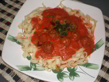 Espaguete com almôndegas