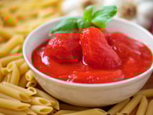 Como fazer tomate pelado em casa: confira as dicas