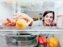Como deixar a geladeira arrumada: saiba organizar e conheça os produtos perfeitos