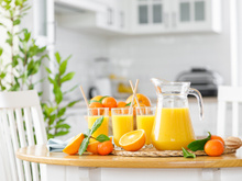 Confira 6 jarras diferenciadas para servir na mesa com estilo