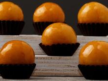 Bala de doce de leite caramelizada