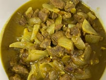 Carne ao molho curry