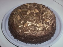 Bolo de chocolate com nozes
