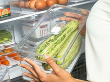 Febre no TikTok: os organizadores de acrílico que deixam qualquer geladeira impecável e você pode ter na sua casa