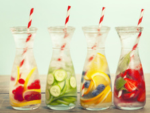 Água aromatizada: confira os benefícios da bebida