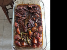 Carne assada com cerveja preta