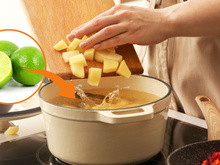 Truque do limão na água da batata é uma dica muito simples que muda o prato