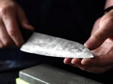 Faca sem corte mesmo recém amolada? O problema pode estar em um desses 7 erros