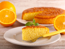 Sem farinha e sem leite, esse bolo de laranja é a melhor opção para tomar com cafezinho