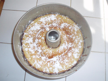 Bolo piña colada (abacaxi com coco)
