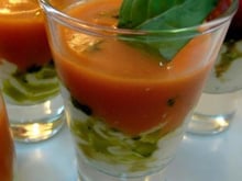 Bicchierino di Caprese com perfume de manjericão