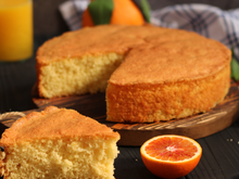 Bolo de laranja muito fofinho e sem glúten é a receita perfeita para tomar com um cafezinho hoje