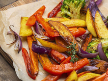 O ingrediente que talvez você não soubesse que falta em seus vegetais assados ​​para que fiquem espetaculares